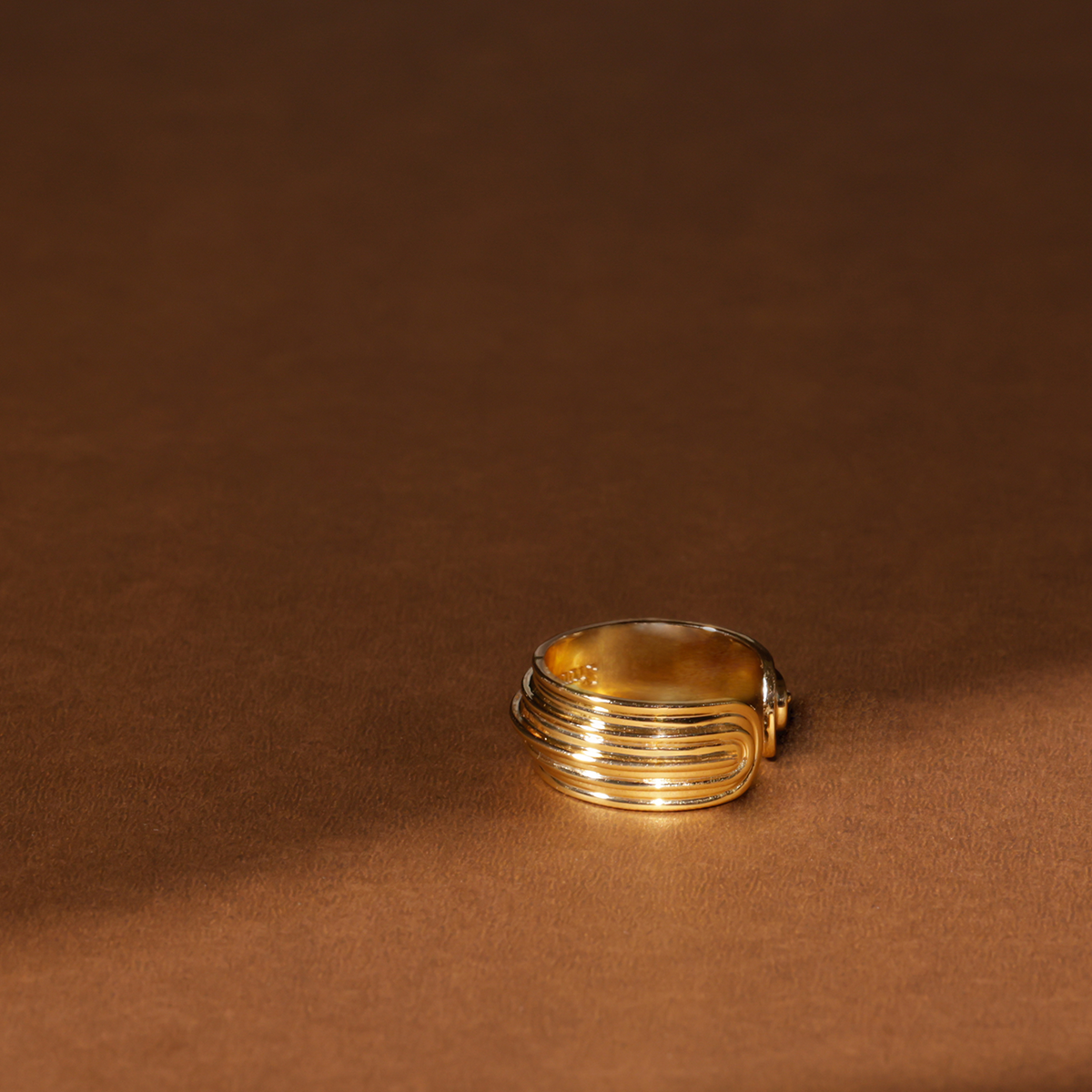 Oblong ring